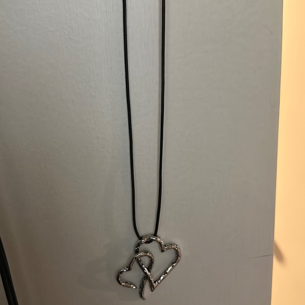 Long black leather chain heart necklace!